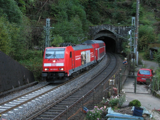k070929e1-10h45-5189-146229-erster-zg-auf-neuem-gleis.jpg